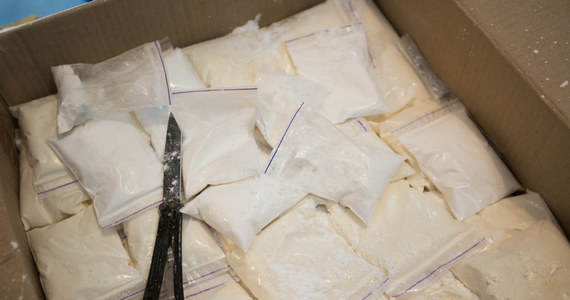 Portugalskie służby przejęły na Oceanie Atlantyckim jacht z ponad 5,2 tony kokainy na pokładzie. To jeden z największych ładunków narkotyku przejętych podczas jednej operacji policyjnej w tym kraju - podkreślają media.