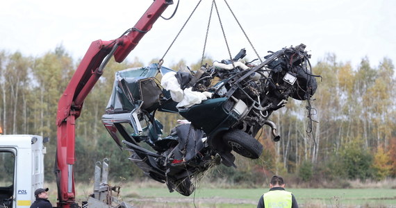 Jedna osoba zginęła w wypadku na przejeździe kolejowym w miejscowości Cekanów w powiecie tomaszowskim w Łódzkiem. Samochód dostawczy zderzył się tam z pociągiem osobowym. 