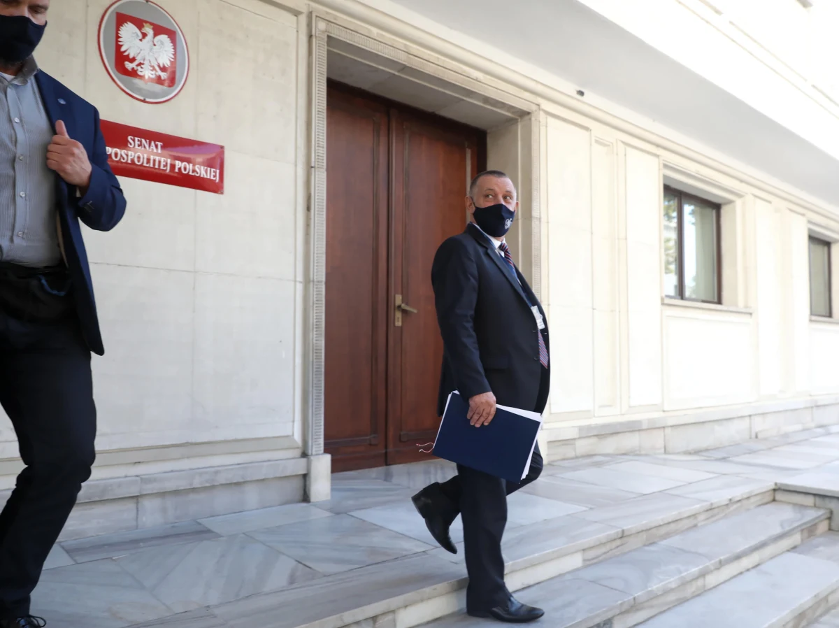 Ludowcy jako pierwsi deklarują, że złożą w Sejmie wniosek o powołanie komisji śledczej, która ma wyjaśnić działania prokuratury wobec prezesa Najwyższej Izby Kontroli. Marian Banaś poinformował na konferencji prasowej, że dysponuje oświadczeniami osób, które miały być nakłaniane do składania przeciwko niemu fałszywych zeznań.