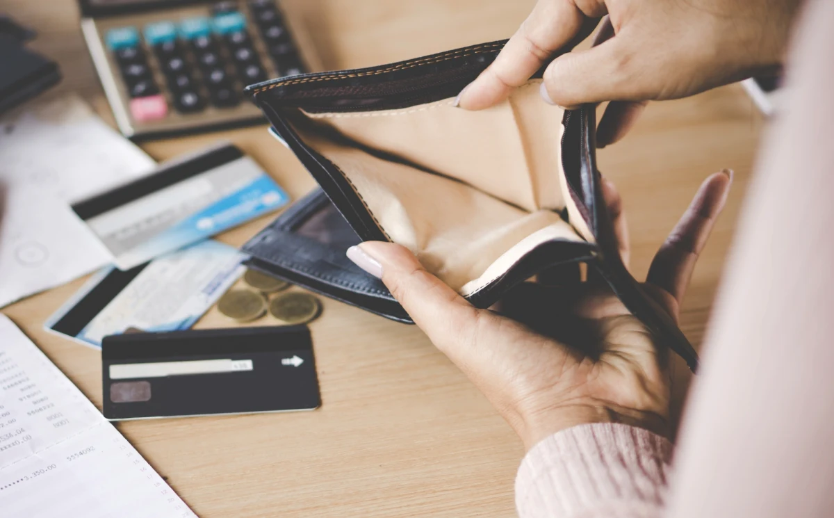 Znaczących zmian w swoich finansach w ostatnim roku nie odczuło ok. 47 proc. Polaków, a 40 proc. uznało, że ich sytuacja finansowa się pogorszyła - wynika z badania na potrzeby raportu "Czy pandemia zmieniła podejście Polaków do świadomości finansowej?".