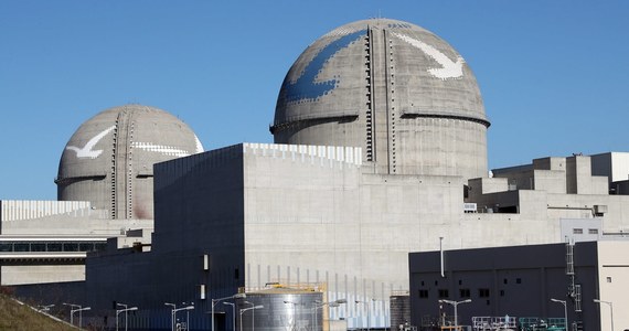 Południowokoreańska firma Korea Hydro & Nuclear Power (KHNP) planuje złożyć polskiemu rządowi ofertę budowy elektrowni jądrowych w I kwartale 2022 r., lub nawet wcześniej. Jak poinformowało KHNP w ofercie dla Polski znajdą się "preferencyjne warunki".