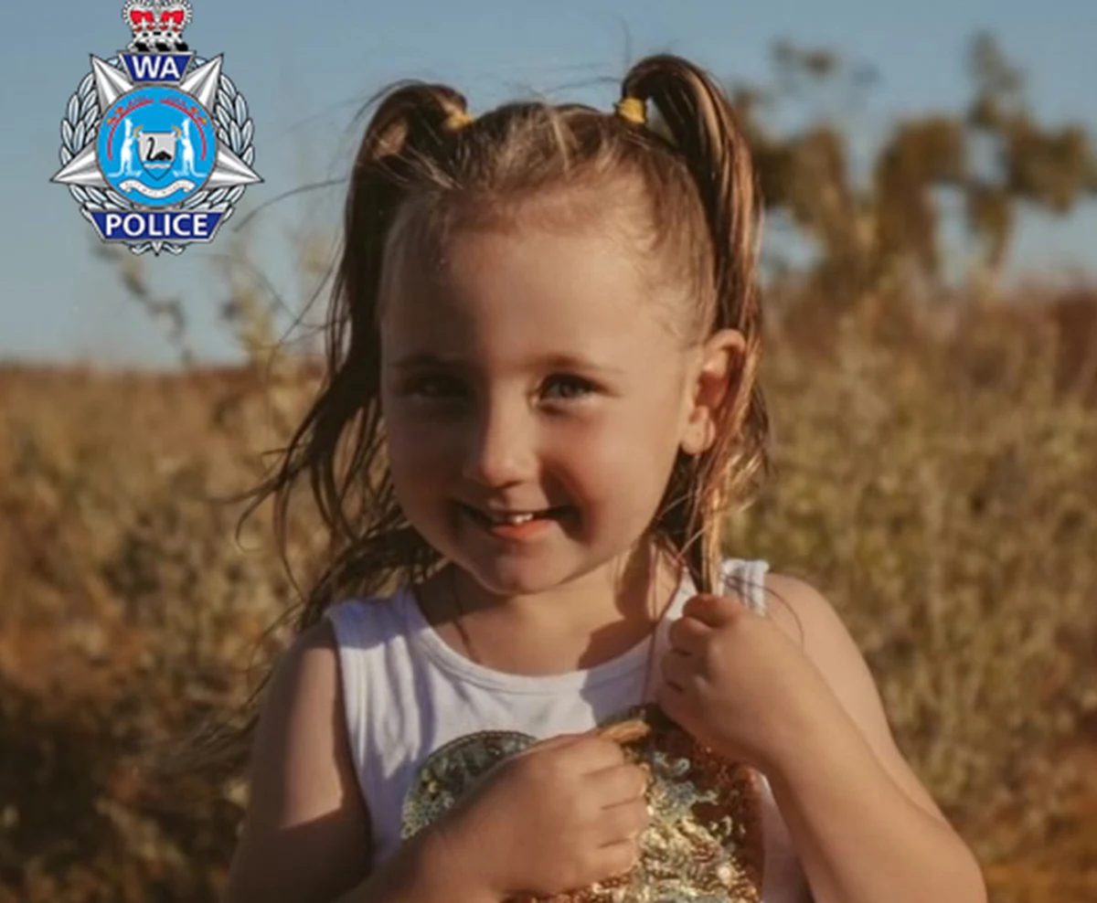 Policja poszukuje 4-letniej dziewczynki, która zaginęła w sobotę na kampingu na zachodnim wybrzeżu Australii. Funkcjonariusze nie wykluczają, że Cleo mogła zostać uprowadzona. Jej mama zapewnia, że sama nigdy nie wyszłaby z namiotu. Prasa już porównuje zaginięcie małej Australijki do przypadku 3-letniej Maddie McCann z Wielkiej Brytanii, która zaginęła bez śladu w 2007 roku podczas wakacji w Portugalii. 
