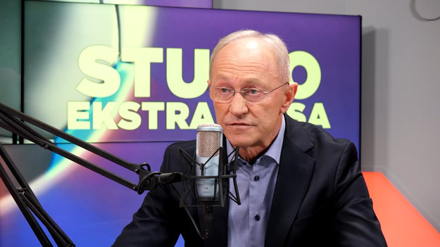 W 11. odcinku programu "Studio Ekstraklasa" gośćmi Sebastiana Staszewskiego byli Franciszek Smuda i Radosław Majewski. Za pośrednictwem wideorozmowy w studiu Interii Sport gościli także bramkarz Lecha Poznań Filip Bednarek i piłkarz Piasta Gliwice Damian Kądzior oraz ekspert sędziowski Łukasz Rogowski. W każdym odcinku eksperci podsumowują najciekawsze wydarzenia kolejki PKO Bank Polski Ekstraklasy. Oglądaj w każdy poniedziałek o 20:00 NA ŻYWO w Interii! Partnerem projektu jest PKO Bank Polski.
