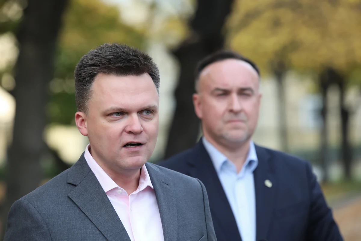 ​Panie Kaczyński, gdzie są nasze pieniądze? - pytał w środę lider Ruchu Polska 2050 Szymon Hołownia. "Gdzie 6 mld zł, które Gazprom zapłacił PGNiG; gdzie 24 mld zł, które Polska zarobiła na handlu uprawnieniami do emisji CO2?" - dociekał.