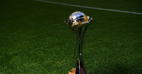 Międzynarodowa Federacja Piłkarska (FIFA) poinformowała, że zwoła na 20 grudnia wideokonferencję, w czasie której będzie omawiana propozycja organizacji mistrzostw świata w cyklu dwuletnim, a nie - jak do tej pory - czteroletnim.