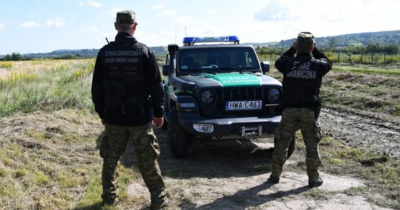 W środę strażnicy graniczni odnotowali 600 prób nielegalnego przekroczenia granicy polsko-białoruskiej. Zatrzymano 19 nielegalnych imigrantów - poinformowała w czwartek straż graniczna.