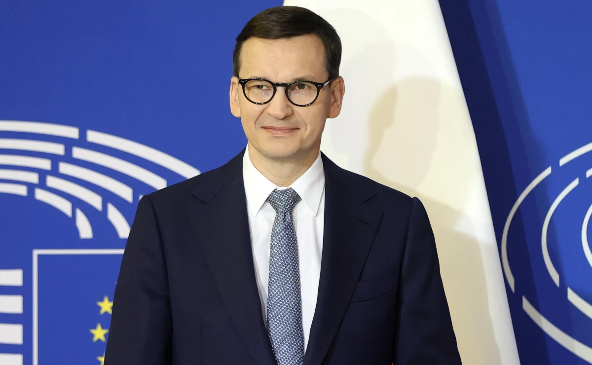 Polska pozostaje lojalnym członkiem Unii Europejskiej - podkreślił w czwartek premier Mateusz Morawiecki. Zapewnił, że Polska przestrzega prawa europejskiego i uznaje jego prymat nad krajowymi ustawami "stosownie do wspólnych dla nas wszystkich zobowiązań wynikających z Traktatu o UE".