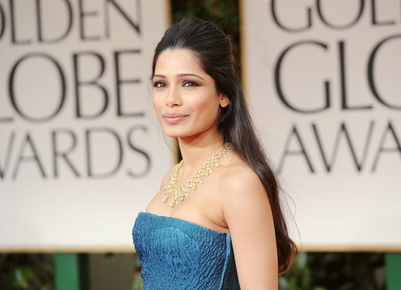 Freida Pinto podzieliła się właśnie z fanami radosną nowiną. Aktorka i jej ukochany, fotograf Cory Tran, wzięli niedawno sekretny ślub. Gwiazda zdradziła, że choć początkowo marzyła o eleganckiej ceremonii, pandemia pokrzyżowała te plany. Kameralna uroczystość okazała się jednak idealnym rozwiązaniem.