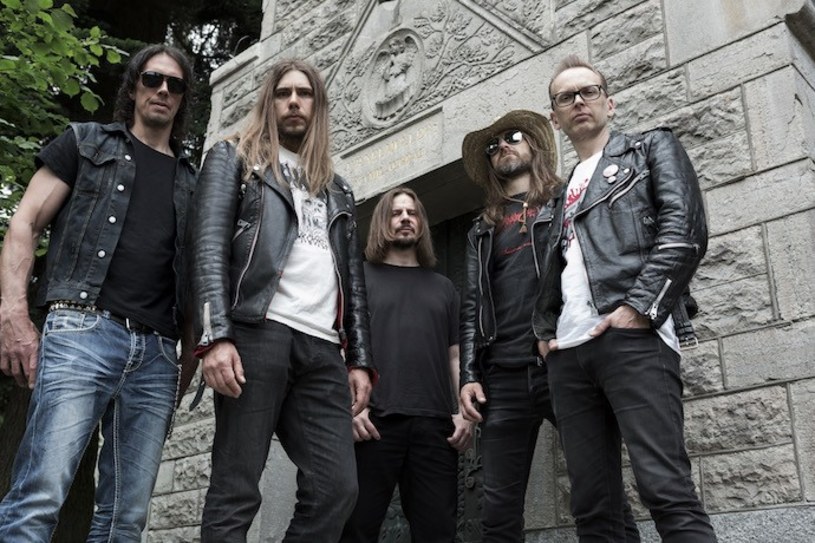 Oldskulowi deathmetalowcy ze szwedzkiego Under The Church wydadzą w grudniu nowy materiał.