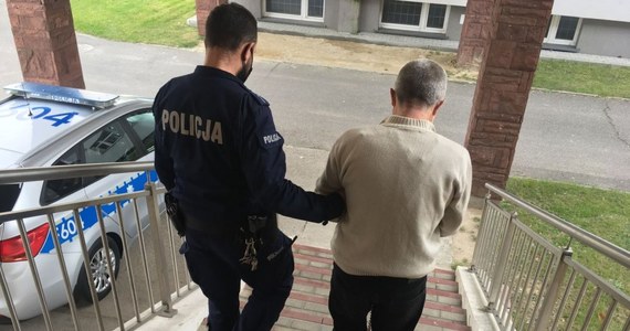 W Błaszkach w powiecie sieradzkim (woj. łódzkie) zatrzymano 50-letniego mężczyznę podejrzanego o zabójstwo żony i próbę zabójstwa znajomego. Sprawca zadał im po kilka ciosów nożem. 48-letnia kobieta zmarła w szpitalu, 41-letni mężczyzna jest ciężko ranny - podała policja.