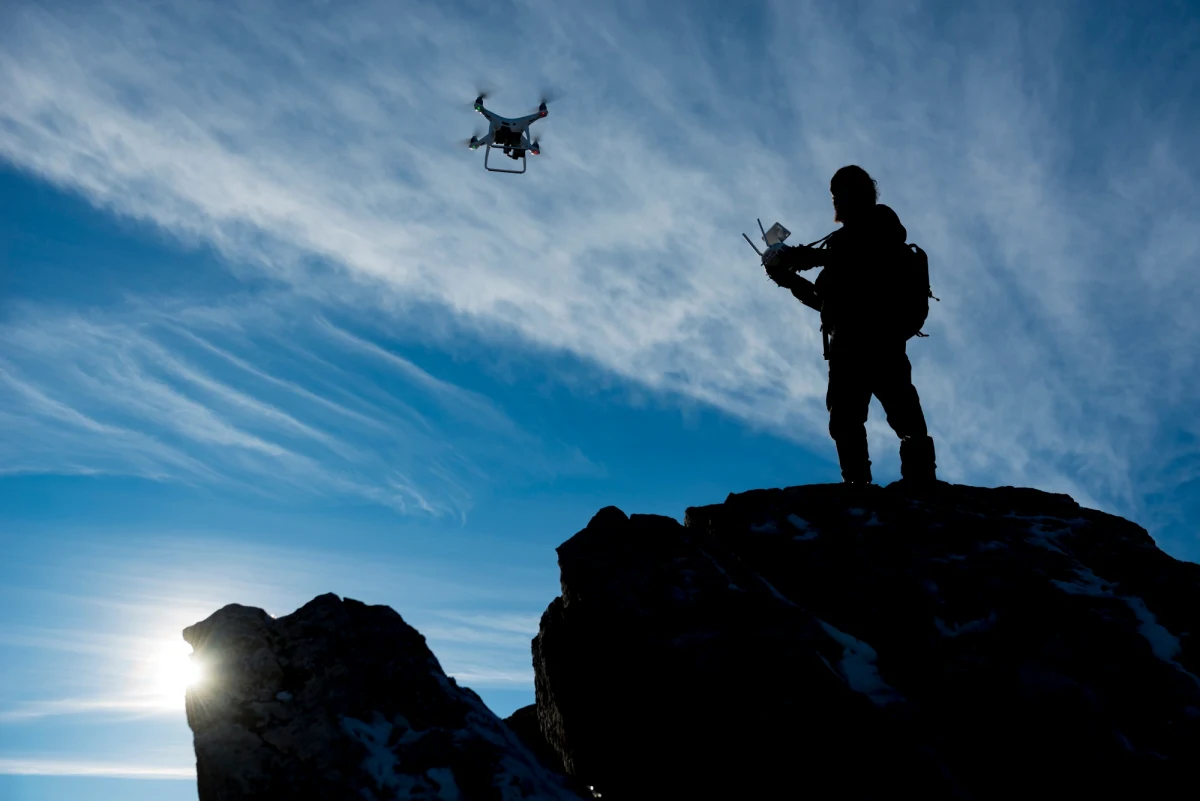 Amerykańskiemu lotnictwu amerykańskiemu udało się zlikwidować w północno-zachodniej Syrii jednego z liderów Al-Kaidy - powiadomił rzecznik Dowództwa Centralnego (CENTCOM) major John Rigsbee. W ataku drona MQ-9 Reaper zginął Abdul Hamid al-Matar.