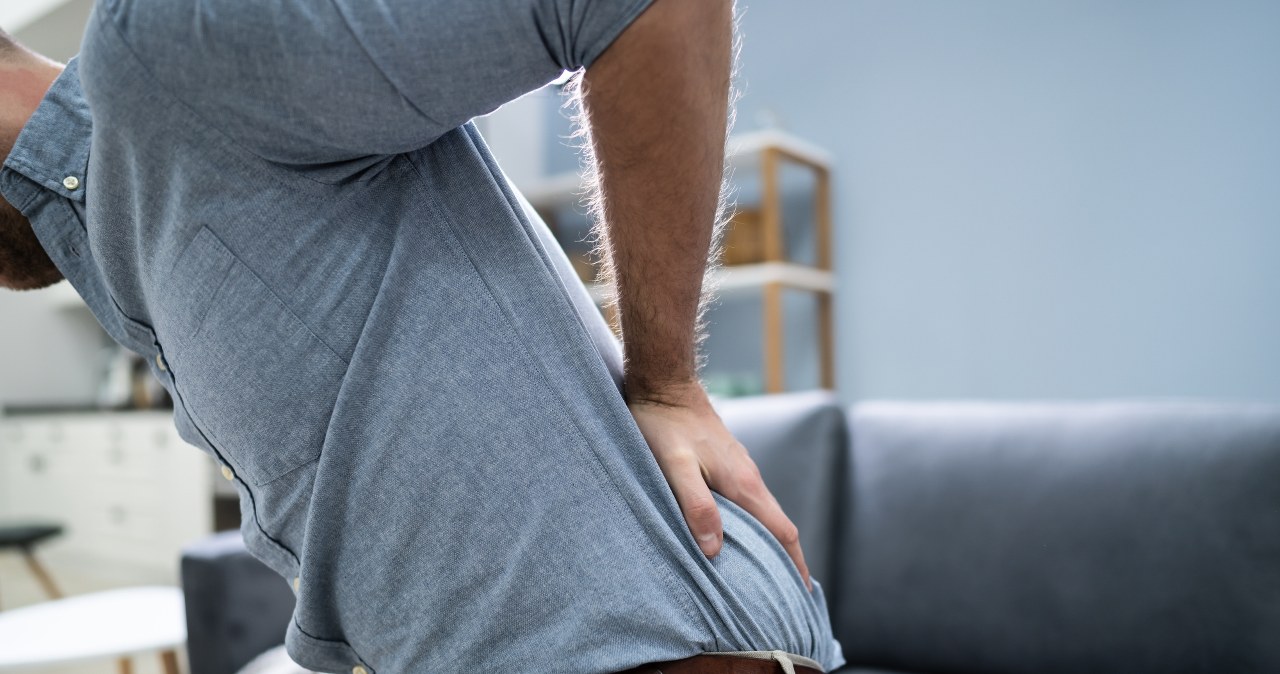 Łatwy trening na plecy dla wszystkich. Rozluźnia mięśnie, likwiduje ból, wysmukla