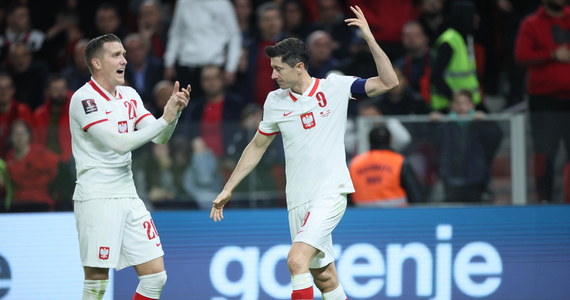 ​Międzynarodowa Federacja Piłkarska (FIFA) ukarała Polski Związek Piłki Nożnej za zachowanie kibiców podczas rozegranego 12 października w Tiranie meczu z Albanią (1:0). Polscy fani nie obejrzą w Andorze kolejnego spotkania w eliminacjach mistrzostw świata 2022.