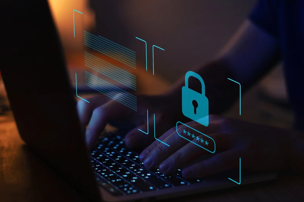 Hakerzy związani z rosyjską Służbą Wywiadu Zagranicznego (SWR) prowadzą nową, szeroko zakrojoną kampanię cyberszpiegowską przeciwko wielu amerykańskim instytucjom - poinformował "New York Times". Według amerykańskich władz, celem jest "rutynowe szpiegostwo".