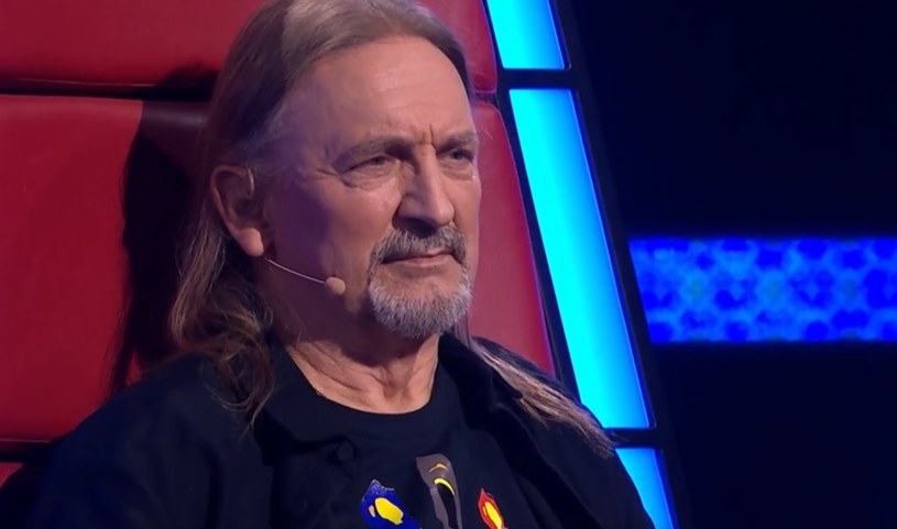 Karolina Szczurowska, która odpadła z "The Voice of Poland" po zaskakującej decyzji Marka Piekarczyka, zabrała głos. "Szanuje decyzję Marka, ale mimo tego ogrom serca i pracy jaki włożyłam w ten występ sprawia, że jest mi trochę przykro, że to już koniec tej przygody".