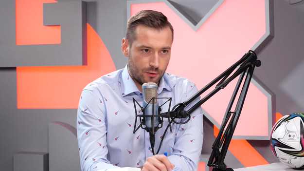 W 12. odcinku programu "Studio Ekstraklasa" gośćmi Sebastiana Staszewskiego byli Sławomir Peszko i Radosław Majewski. Za pośrednictwem rozmowy telefonicznej w studiu Interii Sport kilka słów po zwolnieniu Czesława Michniewicza z Legii powiedział prezes Rakowa Częstochowa Wojciech Cygan. Ekspert sędziowski Łukasz Rogowski wspomniał z kolei o kontrowersjach, które były w ostatniej kolejce. 

W każdym odcinku eksperci podsumowują najciekawsze wydarzenia kolejki PKO Bank Polski Ekstraklasy. Oglądaj w poniedziałki o 20:00 NA ŻYWO w Interii! Partnerem projektu jest PKO Bank Polski.
