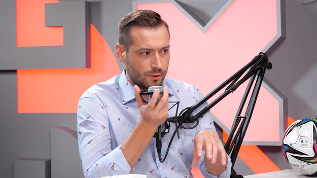 W 12. odcinku programu "Studio Ekstraklasa" gośćmi Sebastiana Staszewskiego byli Sławomir Peszko i Radosław Majewski. Za pośrednictwem rozmowy telefonicznej w studiu Interii Sport kilka słów po zwolnieniu Czesława Michniewicza z Legii powiedział prezes Rakowa Częstochowa Wojciech Cygan. Ekspert sędziowski Łukasz Rogowski wspomniał z kolei o kontrowersjach, które były w ostatniej kolejce. 

W każdym odcinku eksperci podsumowują najciekawsze wydarzenia kolejki PKO Bank Polski Ekstraklasy. Oglądaj w poniedziałki o 20:00 NA ŻYWO w Interii! Partnerem projektu jest PKO Bank Polski.
