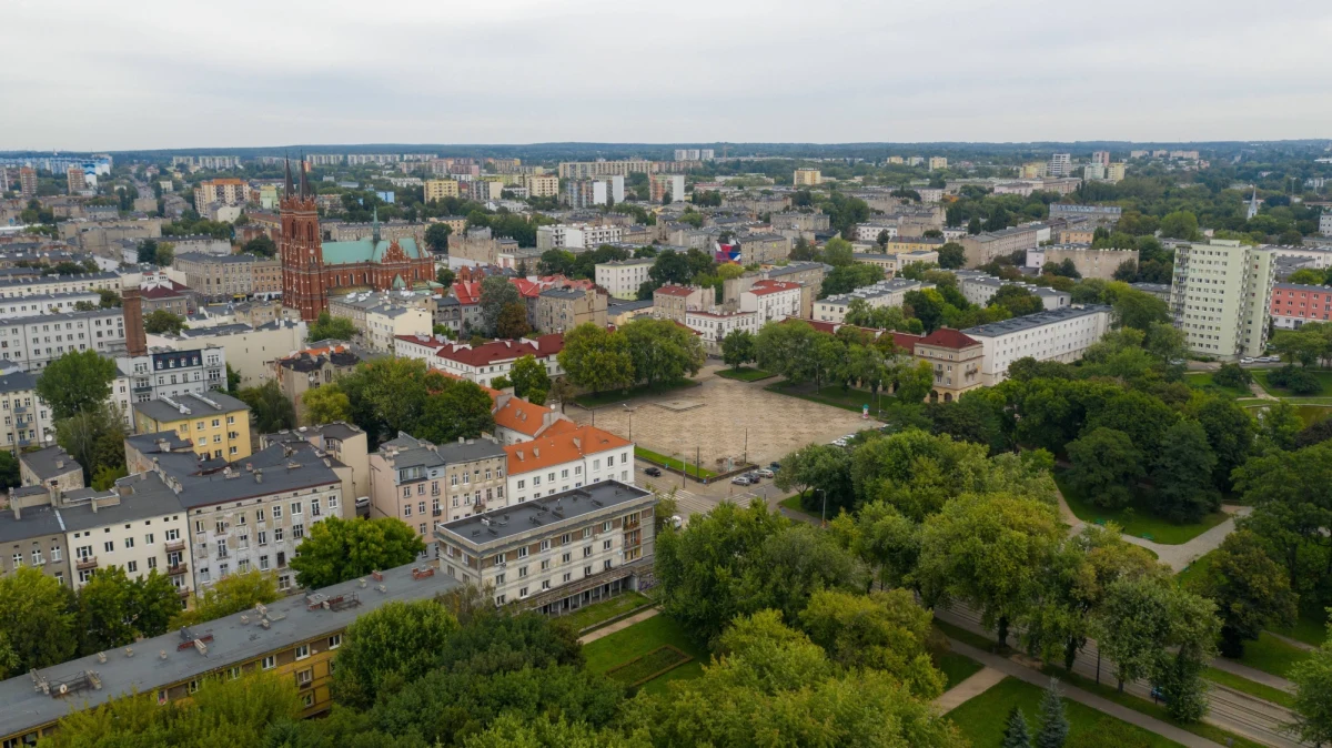 Boratynkę, czyli monetę kazimierzowską, znaleźli dziś archeolodzy, którzy prowadzą wykopaliska na Starym Rynku w Łodzi. Wcześniej odkryto starą studnię, numizmaty z okresu międzywojennego, czy plomby towarowe. Jednak najważniejsze odkrycie ciągle czeka na naukowców z Uniwersytetu Łódzkiego. Szukają starej Łodzi.