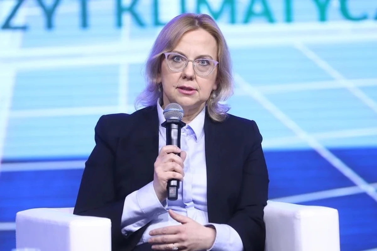 Była wiceminister gospodarki morskiej i żeglugi śródlądowej Anna Moskwa została zaproponowana na objęcie stanowiska ministra klimatu i środowiska. Anna Moskwa ostatnio kierowała firmą Baltic Power, spółką PKN Orlen i Northland Power.