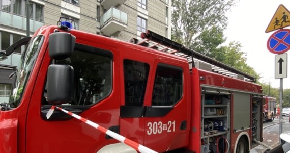 Pożar mieszkania w jednym z wrocławskich wieżowców. Zmarła jedna osoba, około stu zostało ewakuowanych. 