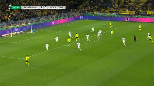 Borussia Dortmund wygrała 2-0 w 1/16 finału Pucharu Niemiec z Ingolstadt. Dwie bramki dla BVB zdobył Thorgan Hazard. Pierwsze trafienie zaliczył już minutę po wejściu na boisko w 71. minucie.