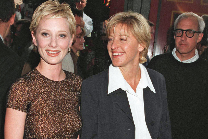 Anne Heche wspomina, że po tym, jak w latach 90. zabrała ze sobą Ellen DeGeneres na czerwony dywan, jej kariera mocno podupadła. Dlaczego? Jej coming out nie spodobał się prominentom branży filmowej.