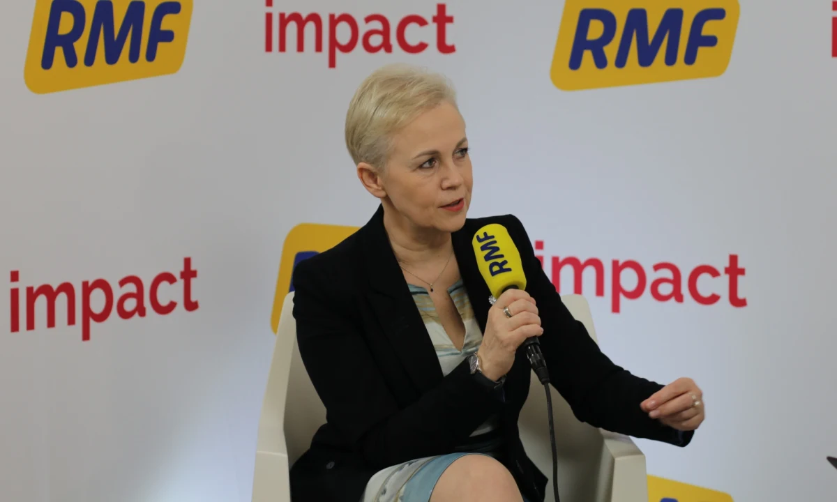 Branża motoryzacyjna w Polsce może wkrótce potrzebować pomocy. Brak półprzewodników sprowadzanych z Azji sprawia, że wiele fabryk w Europie wstrzymuje produkcję. Eksperci ostrzegają, że ratunek może być potrzebny. "Jeżeli będzie, to mamy do tego gotowe programy" – zapowiada Beata Daszyńska Muzyczka, szefowa Banku Gospodarstwa Krajowego. Podczas kongresu Impact’21 prezes Daszyńska Muzyczka wyjaśniała także, jak działa Fundusz Inwestycji Strategicznych przeznaczający właśnie 23 miliardy złotych na inwestycje w samorządach.