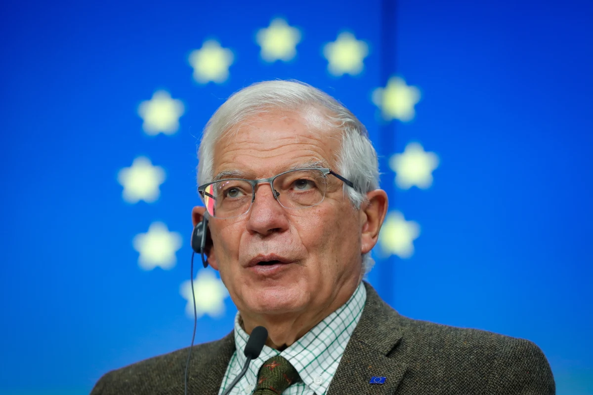 ​Szef dyplomacji Unii Europejskiej Josep Borrell powiedział, że Mołdawia padła ofiarą działań Rosji, która wykorzystuje gaz ziemny jako broń do zastraszania tego kraju. Wczoraj Unia Europejska zdecydowała, że przekaże Mołdawii 60 mln euro na walkę z kryzysem gazowym.