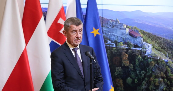 Premier Czech Andrej Babisz oświadczył, że kraje nie mogą pozwolić na ingerowanie w ich suwerenność, co - jak powiedział - UE często robi. Szef czeskiego rządu nie szczędził słów krytyki wobec Unii Europejskiej, podczas obchodów święta narodowego, upamiętniającego powstanie w 1918 r. Czechosłowacji.