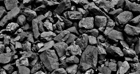 Mimo początku sezonu grzewczego w Polsce zapasy węgla kamiennego w Polskiej Grupie Energetycznej, która jest największym producentem energii elektrycznej, są znacznie mniejsze niż w tym czasie w poprzednich latach - informuje "Rzeczpospolita". 