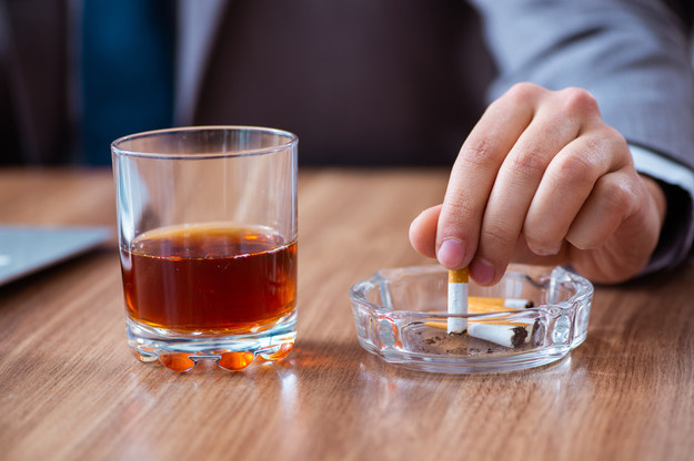 Alkohol i papierosy będą droższe. Sejm podniósł akcyzę