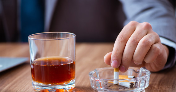 Sejm uchwalił w piątek nowelizację ustawy o podatku akcyzowym, która zakłada podniesienie stawek akcyzy na alkohol, papierosy i tytoń.