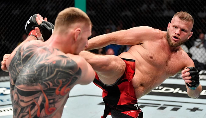 UFC 267. Marcin Tybura przegrał z Aleksandrem Wołkowem