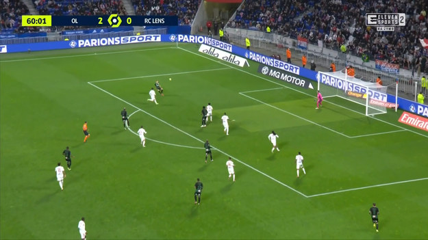 Skrót meczu Olympique Lyon - RC Lens (2-1) w 12. kolejce Ligue 1.