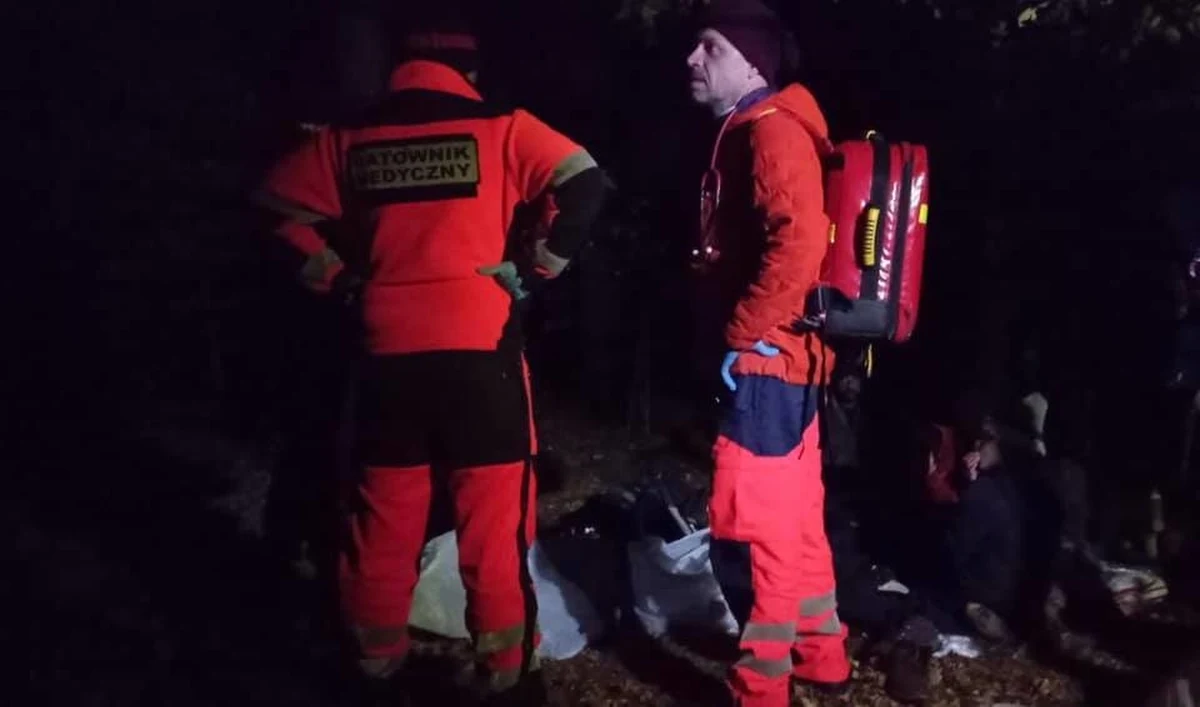 Rząd nie jest zainteresowany rozmową z nami ws. pomocy humanitarnej - zarzucają Medycy na Granicy na Facebooku. Pomimo wstawiennictwa prymasa Polski Wojciecha Polaka, szef MSWiA Mariusz Kamiński odmawia członkom tej inicjatywy wjazdu do strefy stanu wyjątkowego.