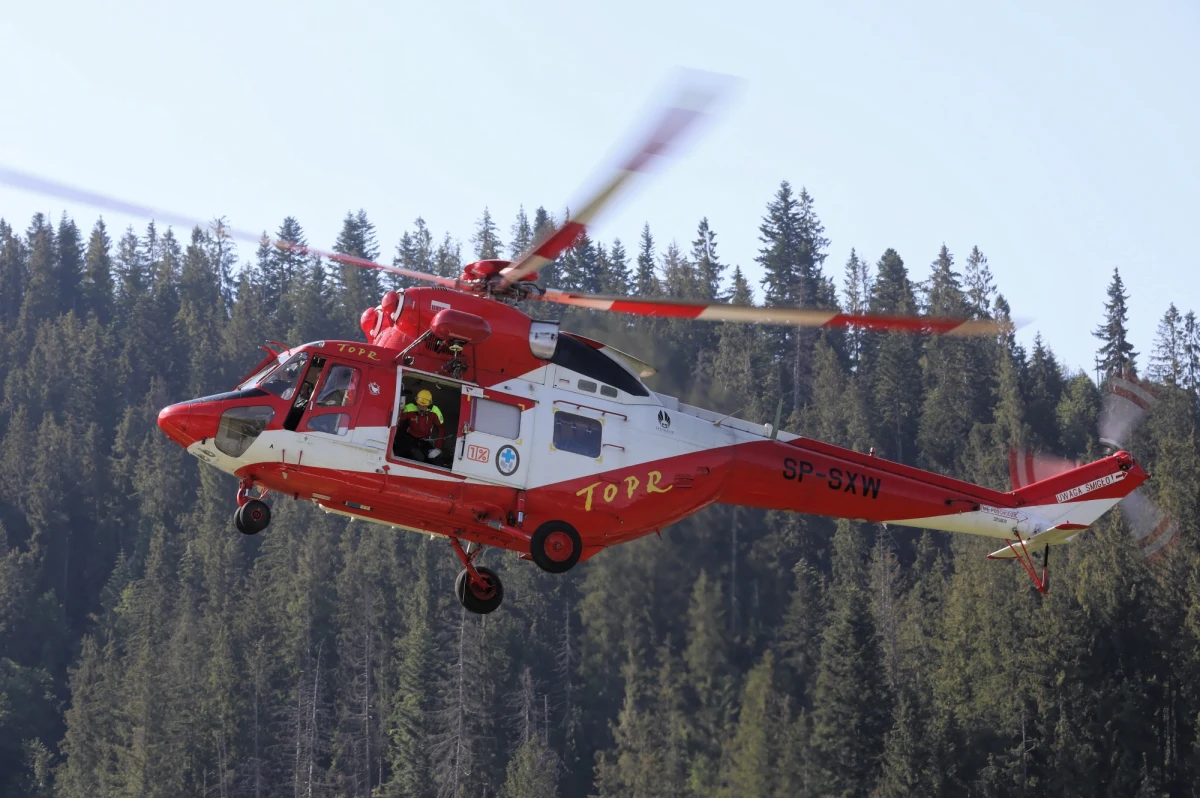 Ciało taternika odnaleźli dziś w rejonie Żabiego Mnicha w Tatrach ratownicy górscy. 41-letni mężczyzna był poszukiwany całą noc przez polskich i słowackich ratowników.