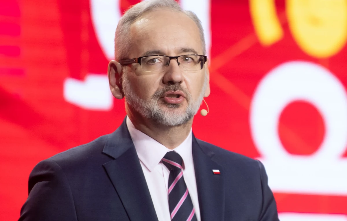 Apogeum czwartej fali nastąpi na przełomie listopada i grudnia. Możemy się spodziewać nawet 40 tys. zakażeń dziennie - powiedział "Faktowi" minister zdrowia Adam Niedzielski. 