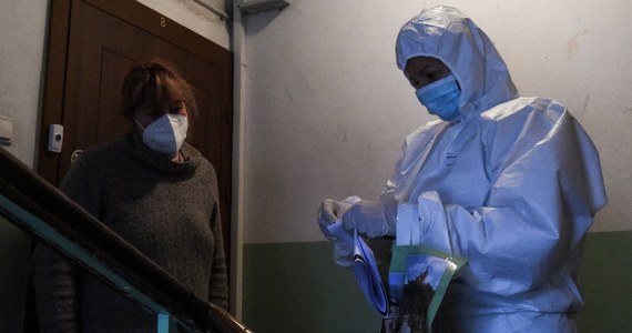 "Sytuacja jest krytyczna. Nie mówimy już o kryzysie, lecz o klęsce" - oświadczył bułgarski minister zdrowia Sojczo Kacarow po ogłoszeniu najnowszych danych dotyczących sytuacji epidemicznej w kraju. 