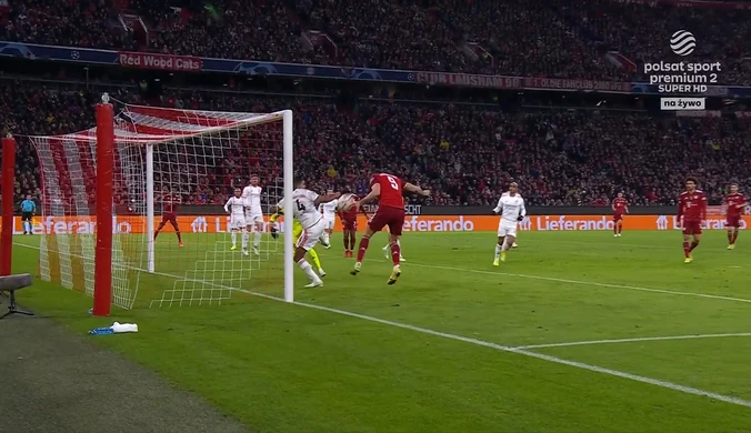 Gol Roberta Lewandowskiego na 1-0 w meczu Bayern - Benfica. WIDEO (Polsat Sport)