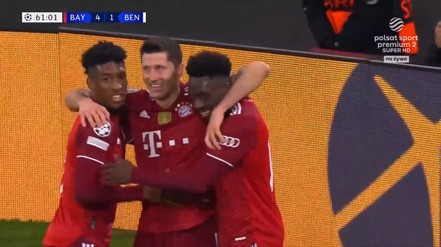 Bayern Monachium pokonał Benficę 5-2 w 4. kolejce Ligi Mistrzów. Robert Lewandowski strzelił 3 gole. To był setny występ Polaka w Lidze Mistrzów. Zobacz skrót tego meczu.