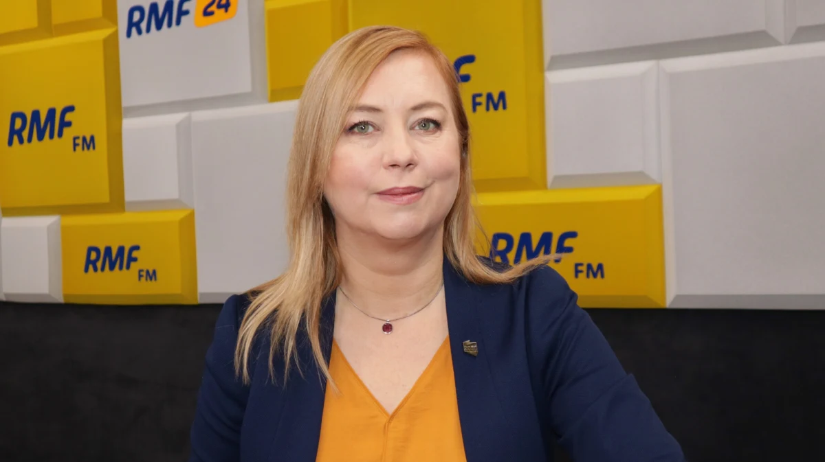 „Ja byłam przeciwko tej ustawie, bo to jest bardzo zła ustawa” – mówiła Hanna Gill-Piątek w Porannej rozmowie w RMF FM, komentując procedowaną niedawno w Sejmie tzw. ustawę Stop LGBT. Jak wspomniała posłanka, podczas pierwszego czytania w parlamencie odbył się: „taki seans nienawiści, które rzadko można zobaczyć w Sejmie”. Na zeszłotygodniowym posiedzeniu Sejmu odbyło się czytanie obywatelskiego projektu zmian w Prawie o zgromadzeniach. Projekt ten - autorstwa fundacji Kai Godek - zakłada, że celem zgromadzenia nie może być m.in.: kwestionowanie małżeństwa jako związku kobiety i mężczyzny, czy propagowanie rozszerzenia instytucji małżeństwa na osoby tej samej płci.