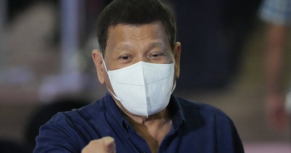 Prezydent Filipin Rodrigo Duterte zagroził ukaraniem lokalnych urzędników za niesatysfakcjonujące jego zdaniem wyniki w kampanii szczepień przeciw Covid-19, które opóźniają otwarcie krajowej gospodarki - podała agencja Reutera. 