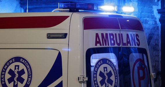 Dwie dziewczynki: 7- i 9-letnia - trafiły w ciężkim stanie do szpitala po awanturze domowej w miejscowości Targonie na Mazowszu. Policjanci zatrzymali 40-letniego mężczyznę. 