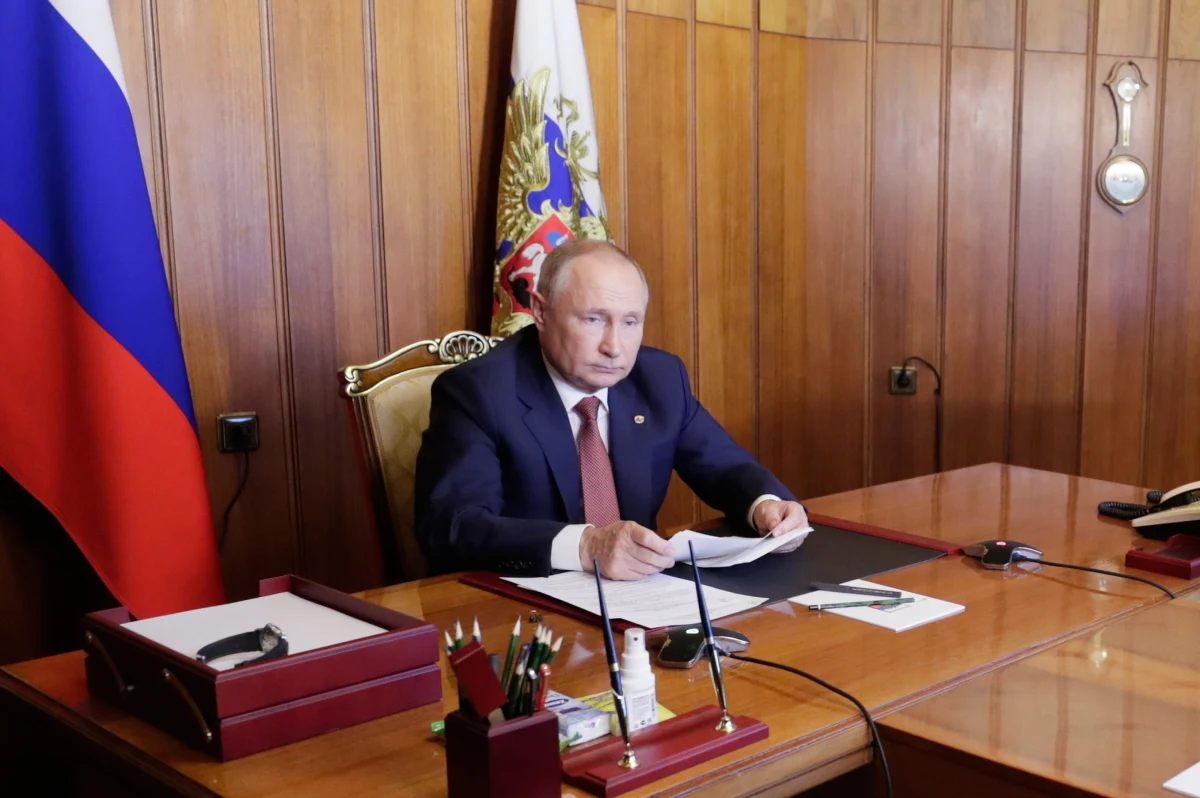 ​28 programów pogłębienia integracji Białorusi i Rosji zatwierdzili Alaksandr Łukaszenka i Władimir Putin. Rosyjski prezydent przez wideołącze wziął udział w odbywającym się w Mińsku posiedzeniu Rady Najwyższej Państwa Związkowego. Putin zapewnił, że Moskwa będzie wspierać Mińsk wobec "nacisków z zewnątrz".