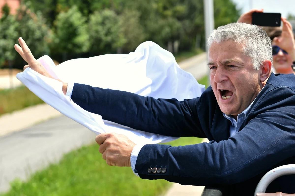 Władysław Frasyniuk – opozycjonista z czasów PRL – usłyszał zarzut znieważenia i pomówienia żołnierzy Sił Zbrojnych RP. Jak informuje prokuratura, nie przyznał się do winy i odmówił składania wyjaśnień.