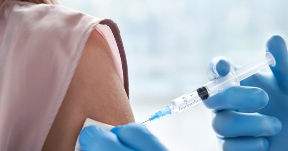 Projekt ustawy dotyczący weryfikacji szczepień przez pracodawców będzie procedowany w piątek na Komitecie Stałym Rady Ministrów - powiedział premier Mateusz Morawiecki. 