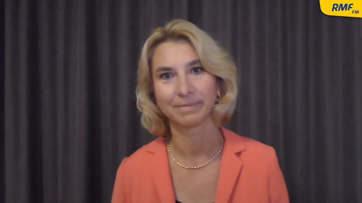 "Fala inflacyjna zaskoczyła świat i większość banków centralnych. Zaskoczyła świat, bo nie spodziewaliśmy się, że popyt na towary będzie większy niż podaż, a stało się to dlatego, że gospodarki odbiły się trochę szybciej, niż przewidywaliśmy" - powiedziała w Popołudniowej rozmowie w RMF FM główna ekonomistka Europejskiego Banku Odbudowy i Rozwoju, Beata Javorcik.