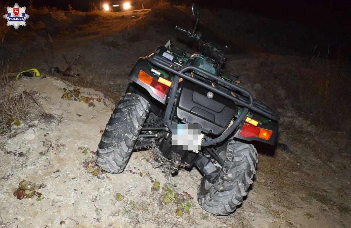 27-letni kierowca quada zginął w wypadku na terenie piaskowni w miejscowości Mokre pod Zamościem w woj. lubelskim. Zjeżdżając ze skarpy, zderzył się z jadącym z naprzeciwka motocyklem crossowym.