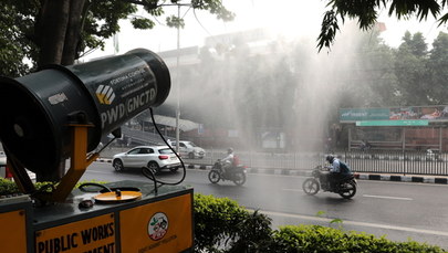 Nad Delhi smog, efekt strzelania fajerwerkami 