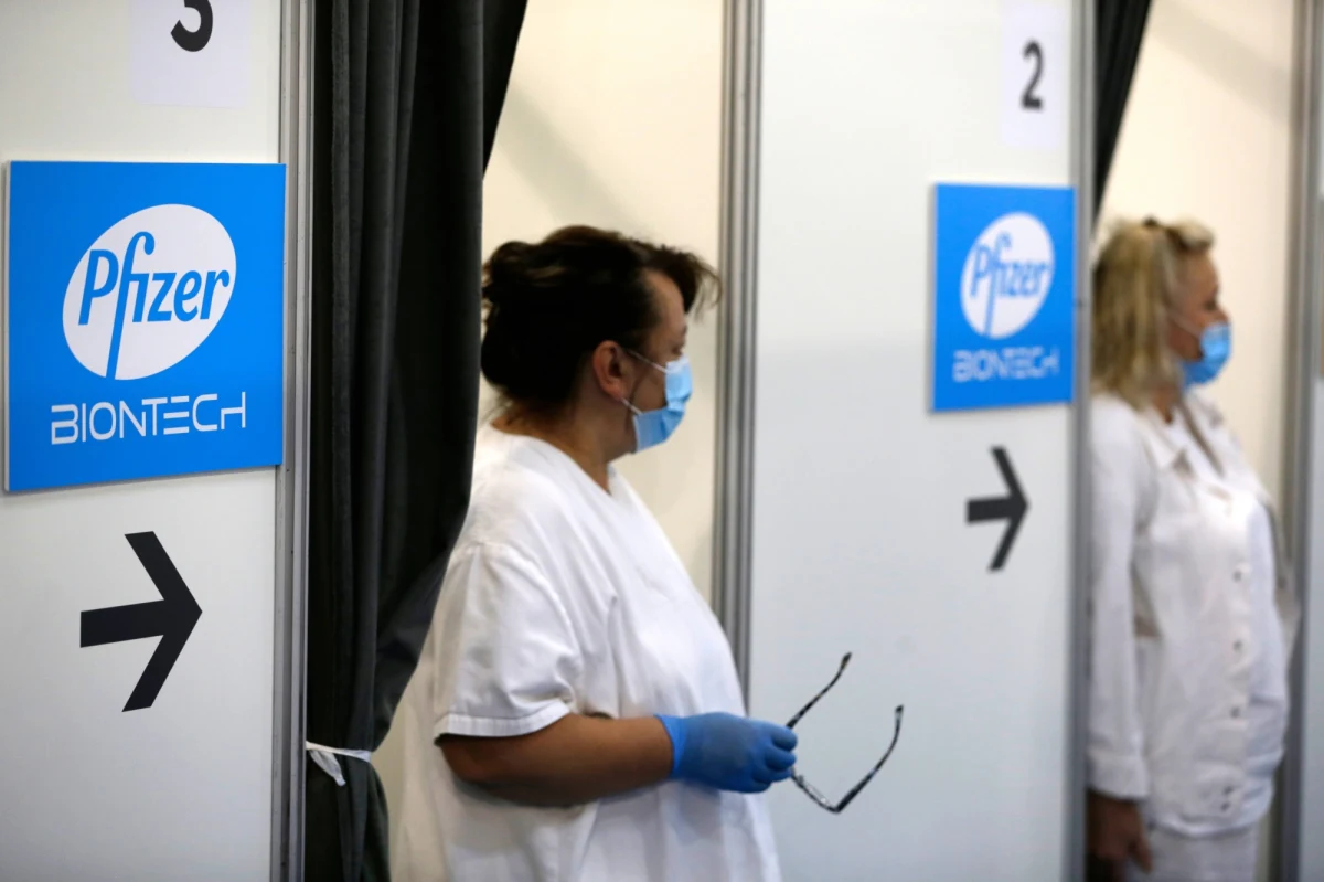 Lekarstwa na Covid dają nadzieję na opanowanie pandemii - zapowiadają eksperci. Wraz ze szczepionkami mogą sprawić, że pandemia stopniowo przestanie być tak groźna. Trzeba będzie jednak na te leki jeszcze poczekać, a ceny nie będą niskie. 